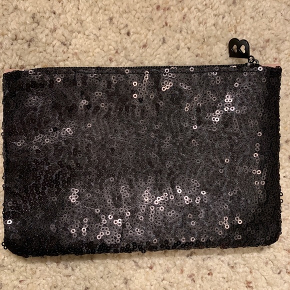 ⭐️3 for 10⭐️ Ipsy bag - Picture 3 of 5